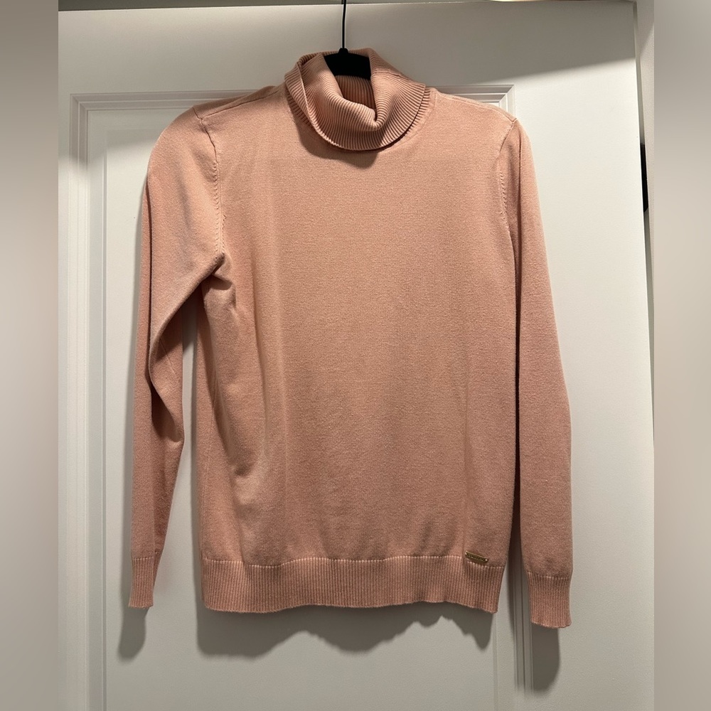 Pink turtleneck long sleeve top